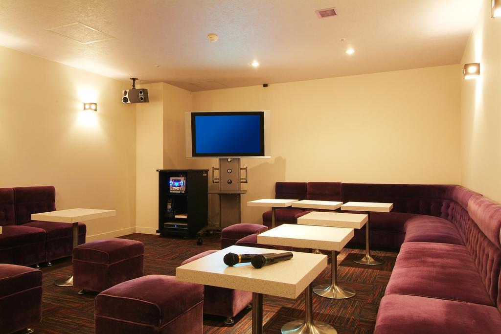 Hotel Asaya Nikko Zewnętrze zdjęcie A karaoke box in Tokyo