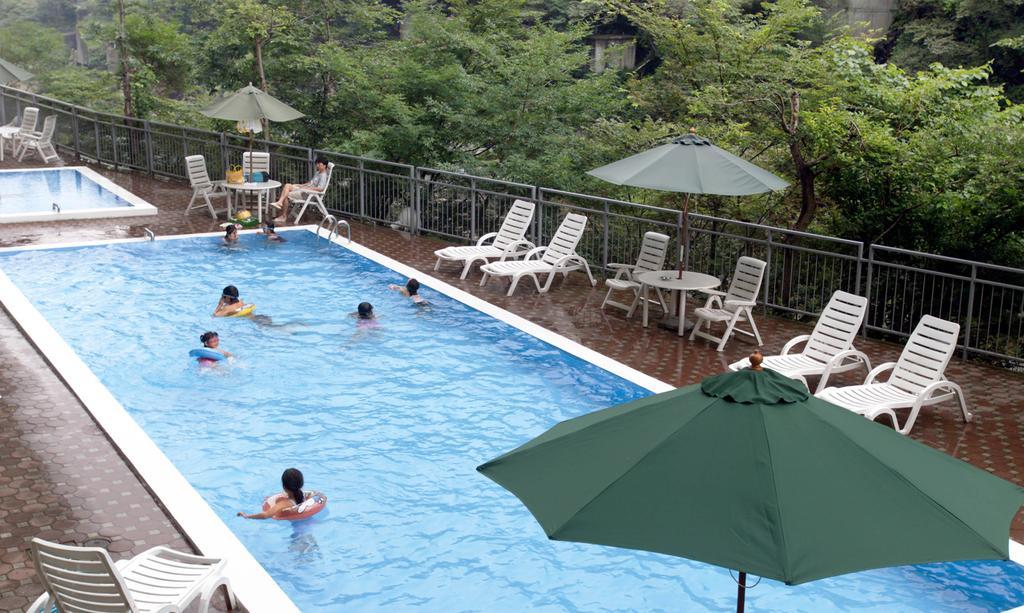 Hotel Asaya Nikko Zewnętrze zdjęcie A pool at a hotel