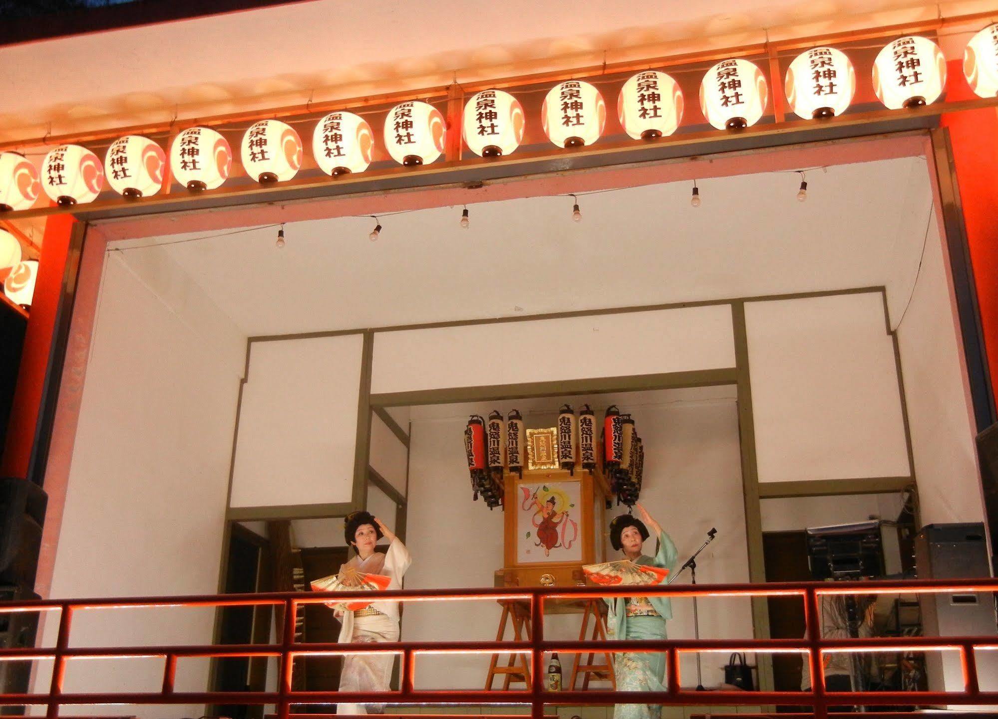 Hotel Asaya Nikko Zewnętrze zdjęcie A scene from a bunraku performance